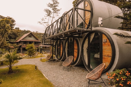 Cylinder Small Room | Courtyard view