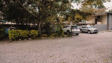 Ókeypis bílastæði með sjálfsafgreiðslu