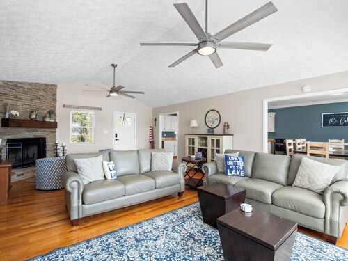 Sunset Cove - Large cove, gorgeous sunsets, Amenities galore!