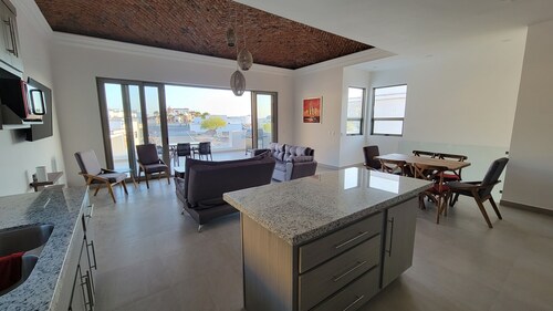 Beautiful San Carlos Sunset House