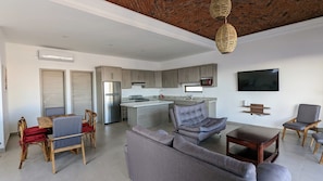 Smart TV - Casa Sunset · Private Pool · Bay View · Sleeps 12 · 15% Off Weekly Stay (San Carlos)