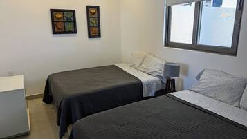 3 bedrooms, free WiFi, bed sheets