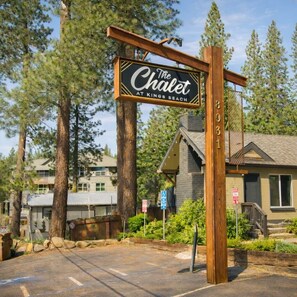 Exterior detail - Pleasant hotel with lakeview, golf, skiing, WiFi, & Netflix (Kings Beach)