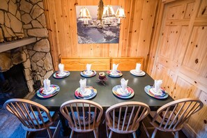 Dining - Ski In Ski Out Stagecoach Lift at Heavenly 3BR 3BA (Stateline)