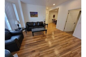 Living area - Downtown Retreat (Laramie)