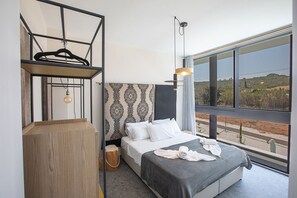 4 Schlafzimmer, Zimmersafe, Bügeleisen/Bügelbrett, Reisekinderbett