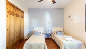 4 bedrooms, iron/ironing board, travel cot, WiFi