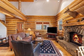Smart TV y chimenea