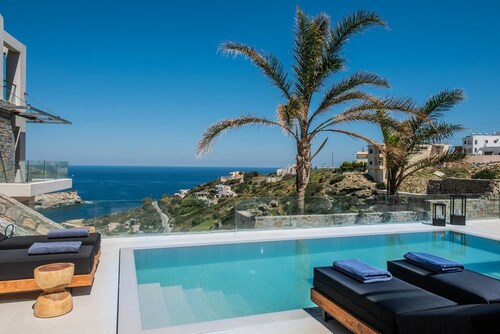 Alpha House in Crete