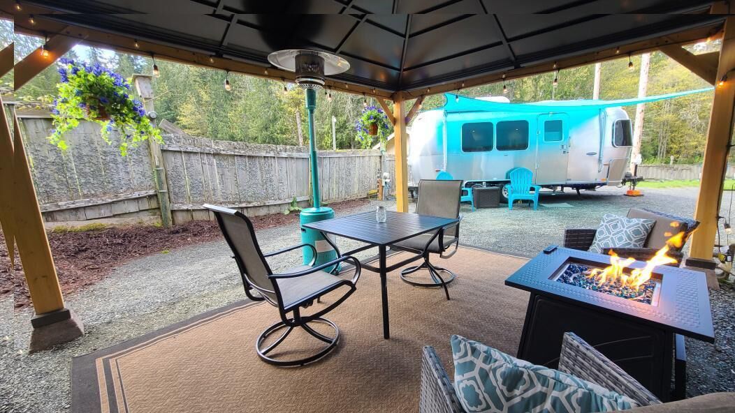 屋外ダイニングエリア