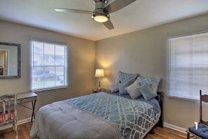 3 bedrooms, free WiFi, bed sheets, wheelchair access