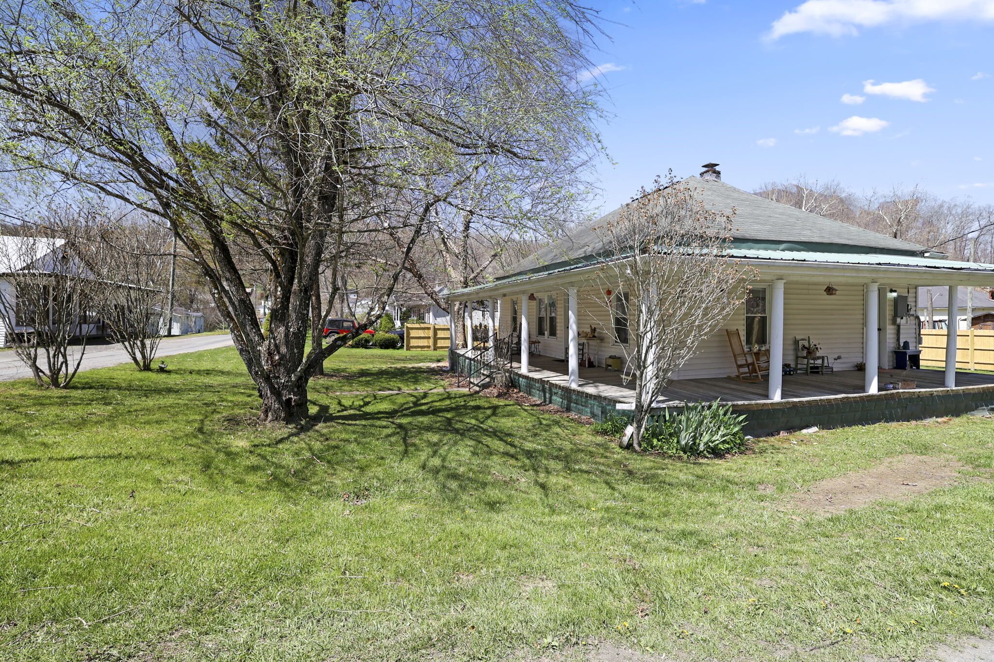 Arthur's Creekside, Cozy 2 Bed, 1 Ba, 8 min to West Jefferson