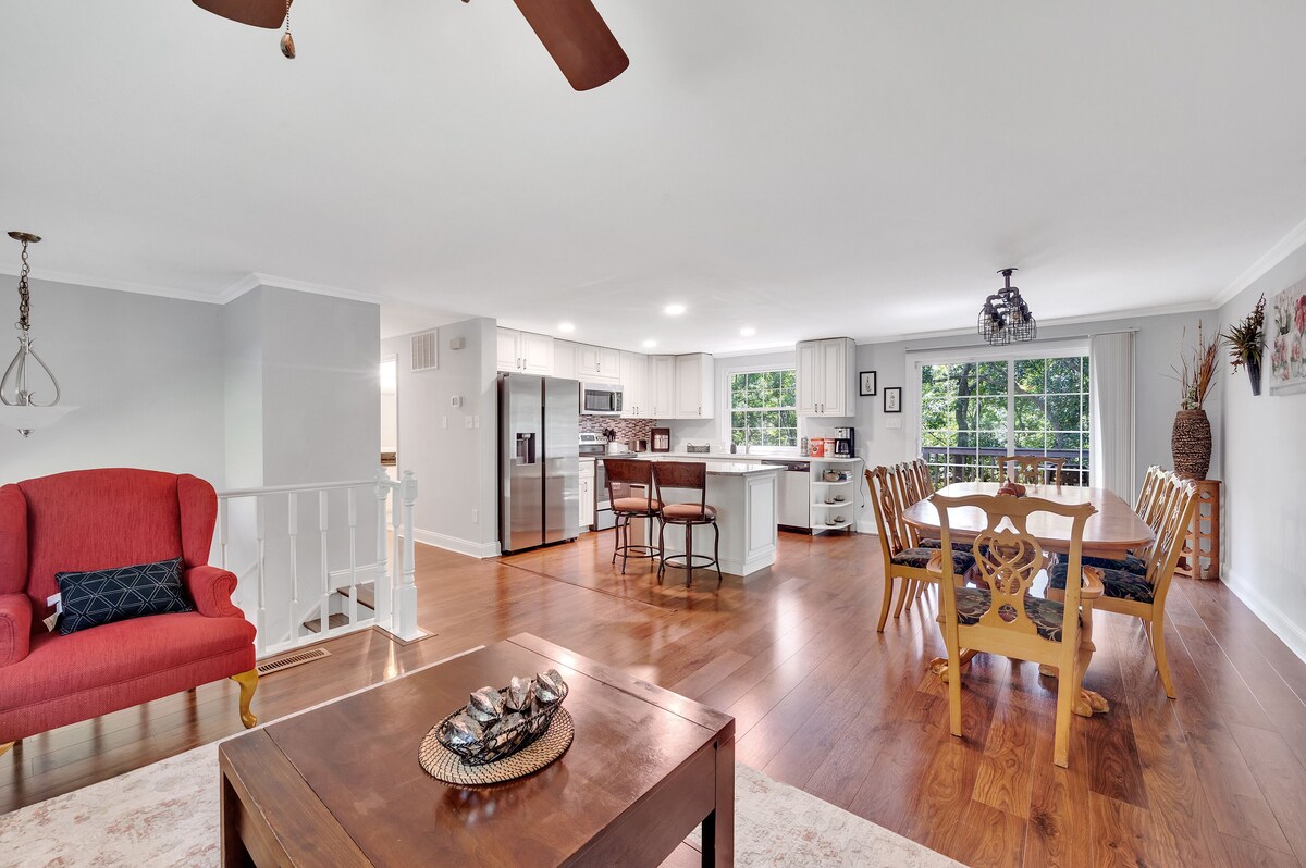 5 Bedroom 3 Full Bath 6 Bed Sleep 13