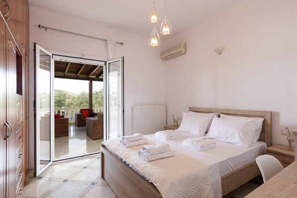 7 bedrooms, iron/ironing board, free WiFi, bed sheets