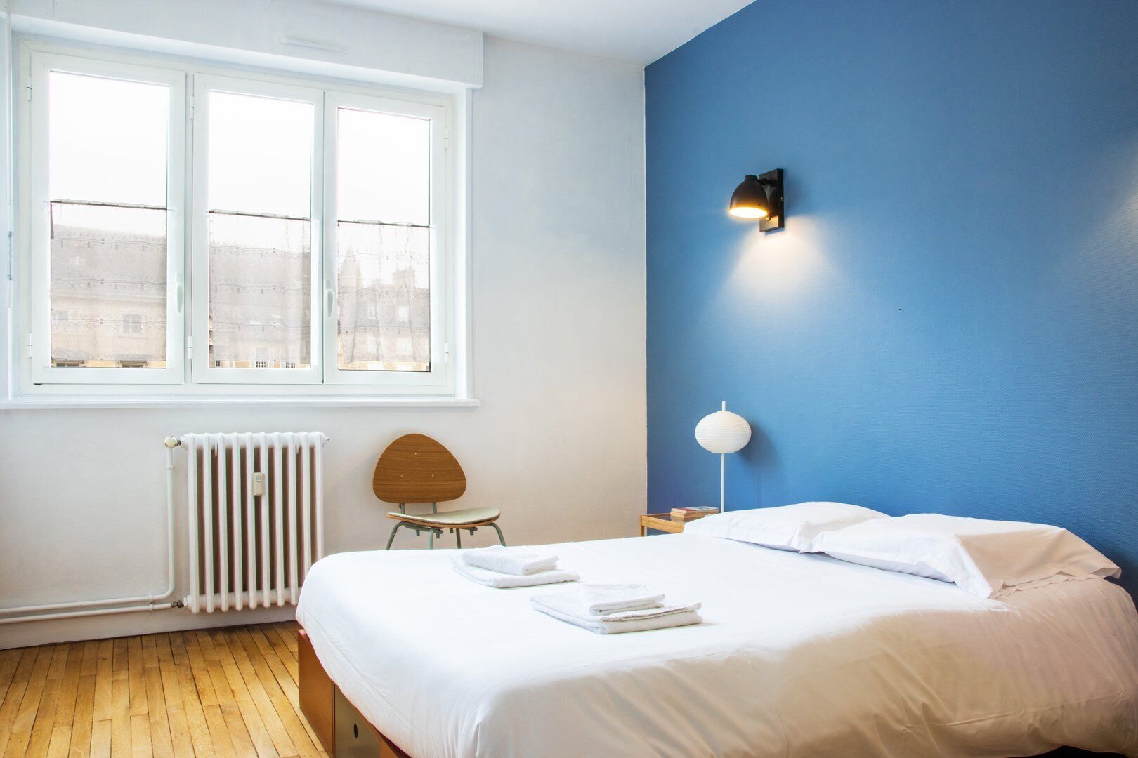 3 多间卧室、办公桌、熨斗/熨衣板、上网接入