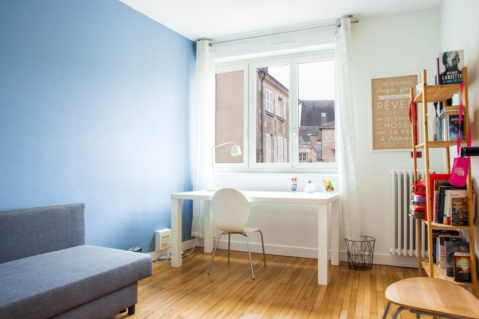 电视、书、影片库