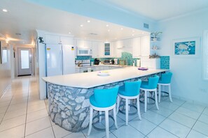 Deluxe Villa, 3 Bedrooms, Oceanfront | In-room dining - Galleon Villas by Hello Cayman Vacation (Seven Mile Beach)
