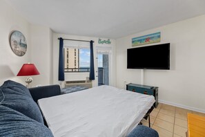 1 habitación, tabla de planchar con plancha, wifi gratis y ropa de cama 