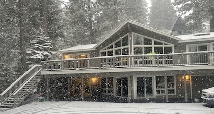 Lake retreat for multiple families w/ game room!