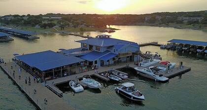 Lake Travis townhome-Pool-Marina-Boat ramp-Golf