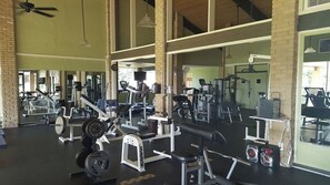 Fitness facility - Lake Travis townhome-Pool-Marina-Boat ramp-Golf (Point Venture)