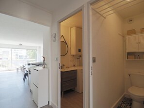 Interior - Large T3 in city center with WIFI, private parking (LA GRANDE MOTTE)