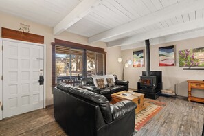 Smart TV, fireplace, DVD player, books - Fort Marcy 32 | Walk to Plaza | Fireplace | Kitchen | Hot Tub | Pool | End Unit | Single Level (Santa Fe)