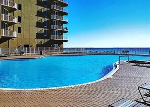 Piscine couverte, piscine chauffée