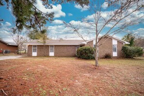Exterior - Spacious 4-Bedroom Retreat & Pet-Friendly Fenced Yard! (Warner Robins)