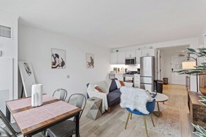 Dining - CozySuites at Showboat (Atlantic City)