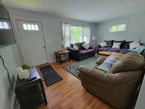 Smart TV, table tennis