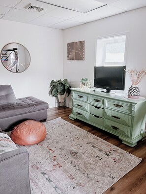 TV, fotballspill og bøker