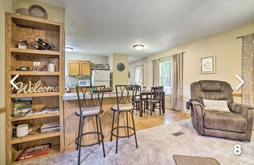 Hatfield Cabin w/ heated/cooled 2 stall garage on UTV trails w/ample parking!