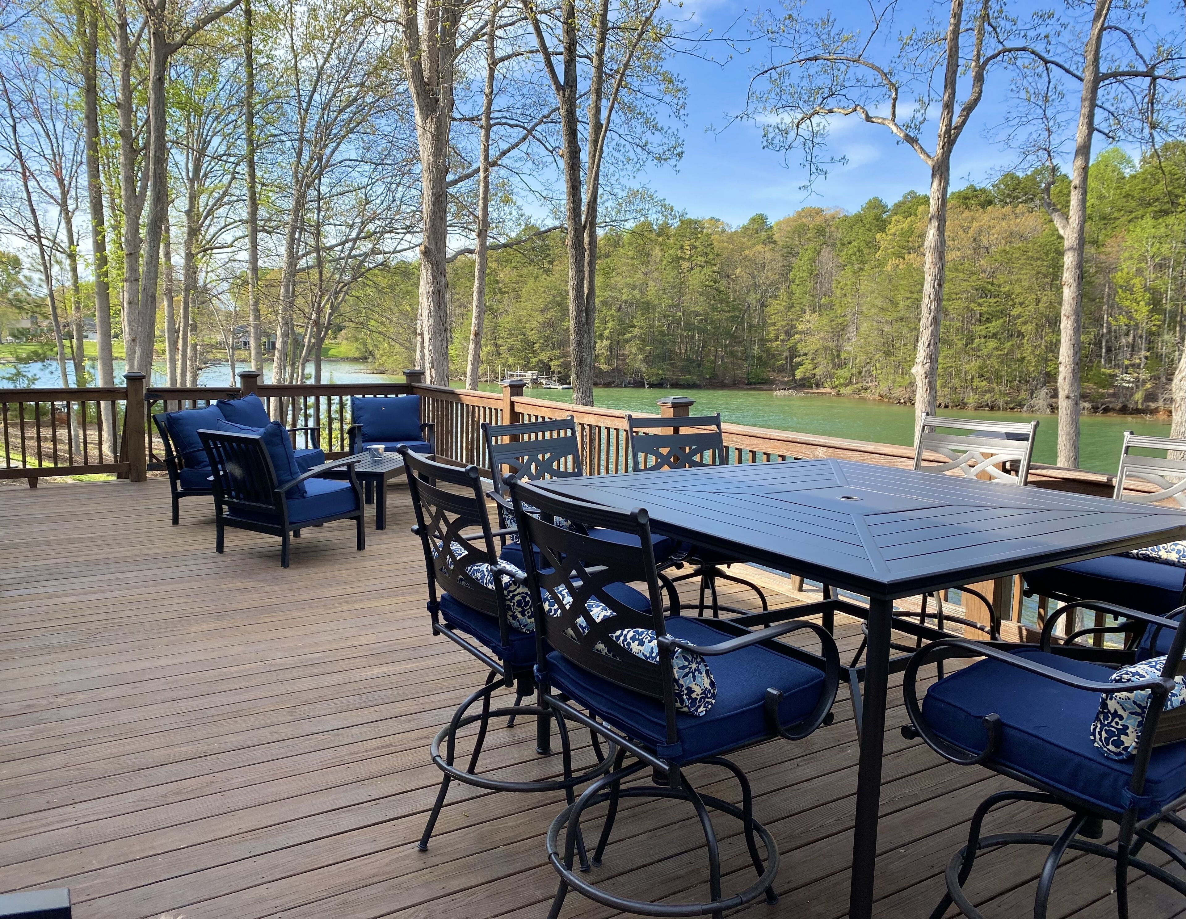 Waterfront Property! Endless Fun with Private Dock & Gazebo, Kayaks,Fireplace