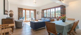 Nice apartment in villa for 6 guests with WIFI, TV, terrace and pets allowed