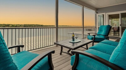 5-Star Guest Favorite: Big Beds, Great Views, Dogs Welcome