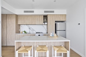 2 Bedroom High Floor (Level 40+) | Private kitchen