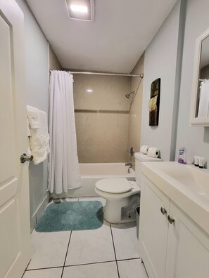 Comfort Apartment | Bathroom - Air Way Motel (Lake Worth)