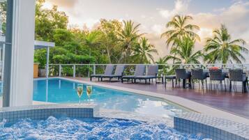 Ulkouima-allas, lämmitetty uima-allas