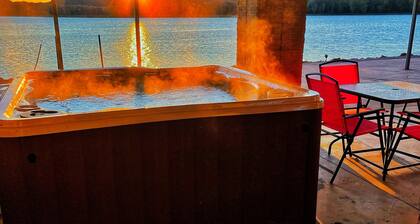 Mississippi River Front Property with amazing views!