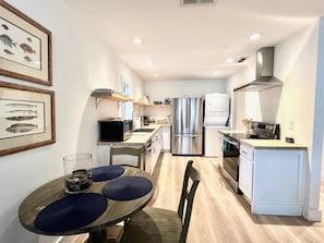 Fridge, microwave, oven, stovetop - Golfview Terrace by Sandpiper | Near Beach (Seabrook Island)