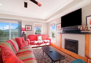 Smart TV - Best hidden location on paradise island. Pool & Spa. (Gulf Shores)