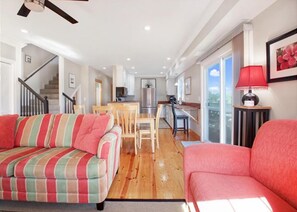 Smart TV - Best hidden location on paradise island. Pool & Spa. (Gulf Shores)