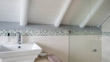 Executive Villa | Bathroom