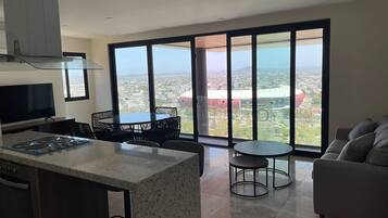 Fridge, microwave, oven, coffee/tea maker