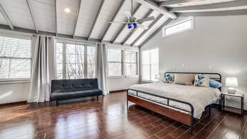 5 bedrooms, desk, laptop workspace, iron/ironing board