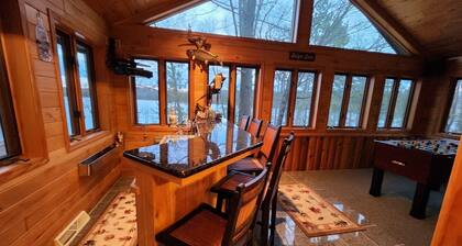 Natalia's vacation cottage-Minocqua vacation- Wisconsin Vacation- House on lake