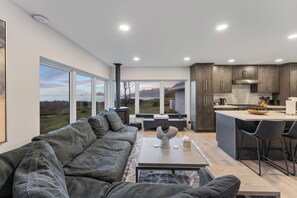 TV, peis, stereoanlegg og PC-skjermer