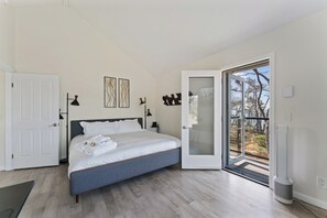 3 bedrooms, desk, WiFi, bed sheets - Anchor Bay Getaway | Ocean View, Hot Tub & Fire Pit (Gualala)