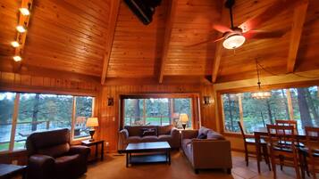 Smart TV, fireplace, DVD player, table tennis